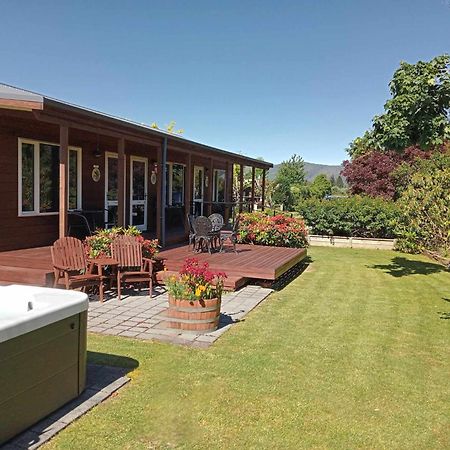 Blue Ridge Studios And Bed & Breakfast Te Anau Esterno foto