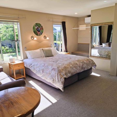 Blue Ridge Studios And Bed & Breakfast Te Anau Esterno foto