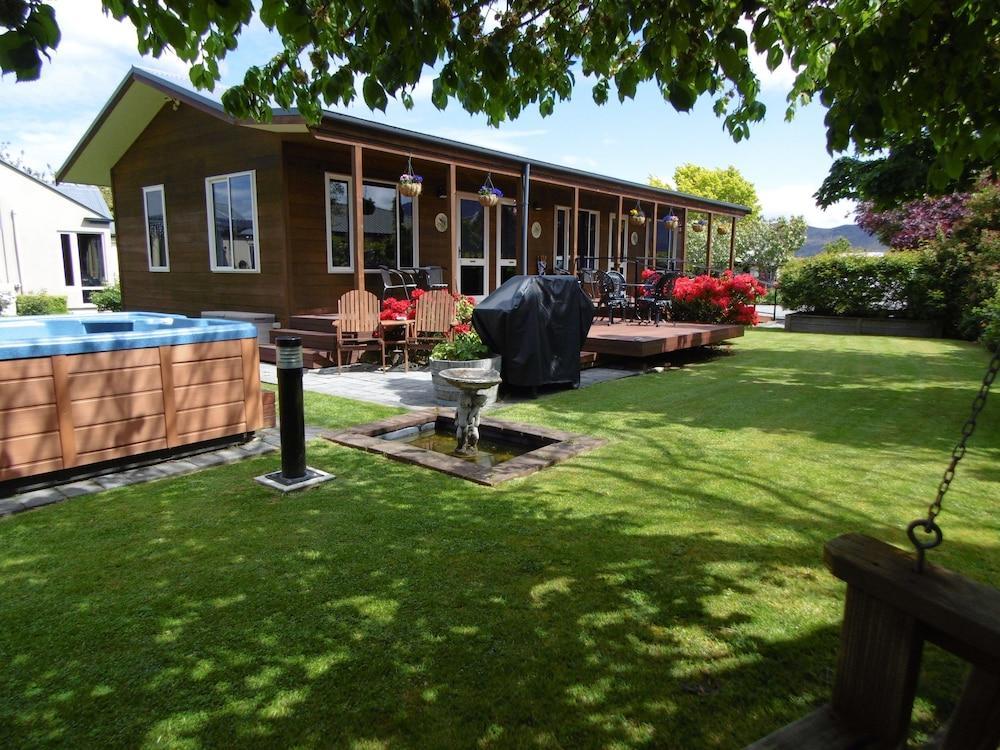 Blue Ridge Studios And Bed & Breakfast Te Anau Esterno foto