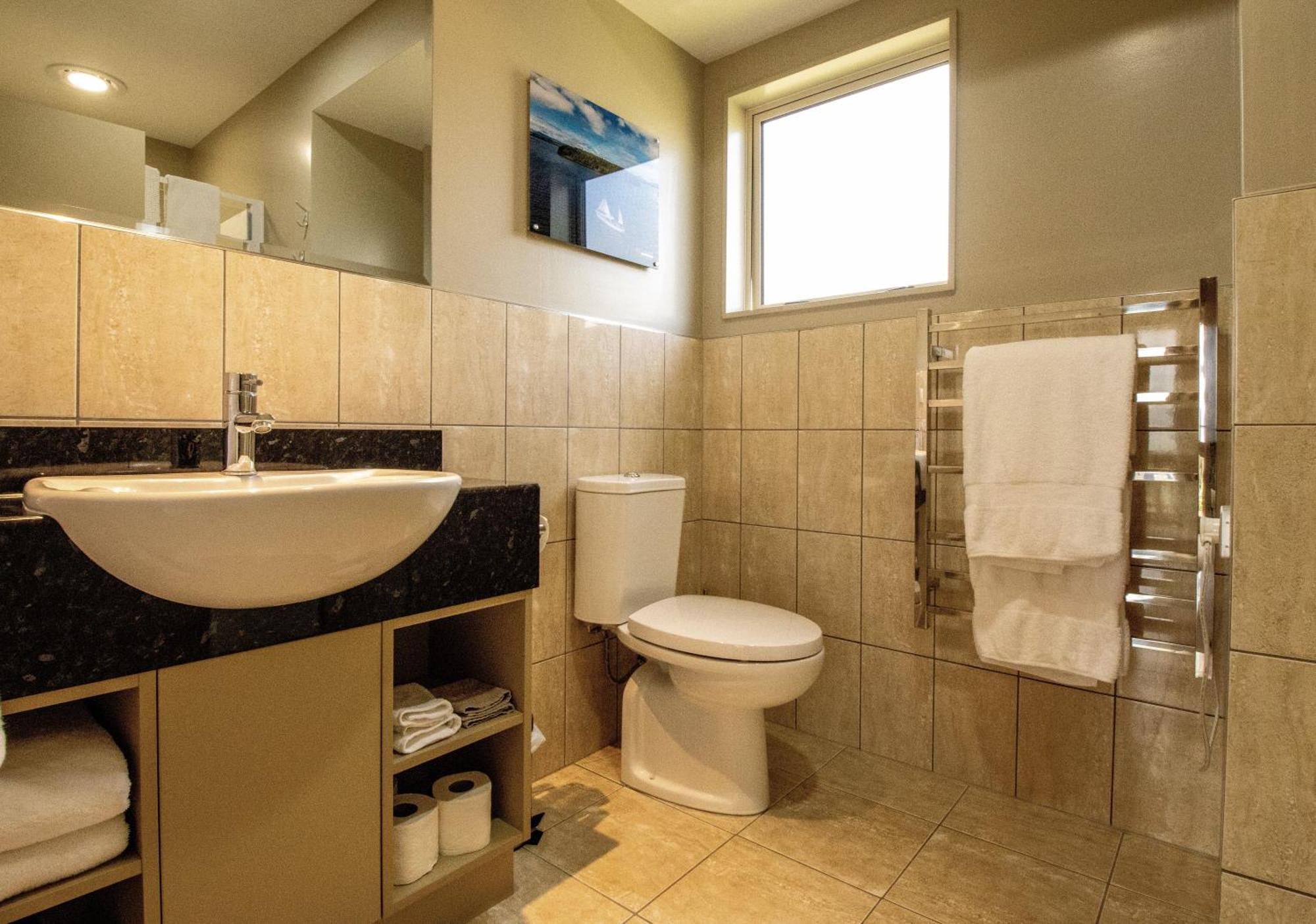 Blue Ridge Studios And Bed & Breakfast Te Anau Esterno foto