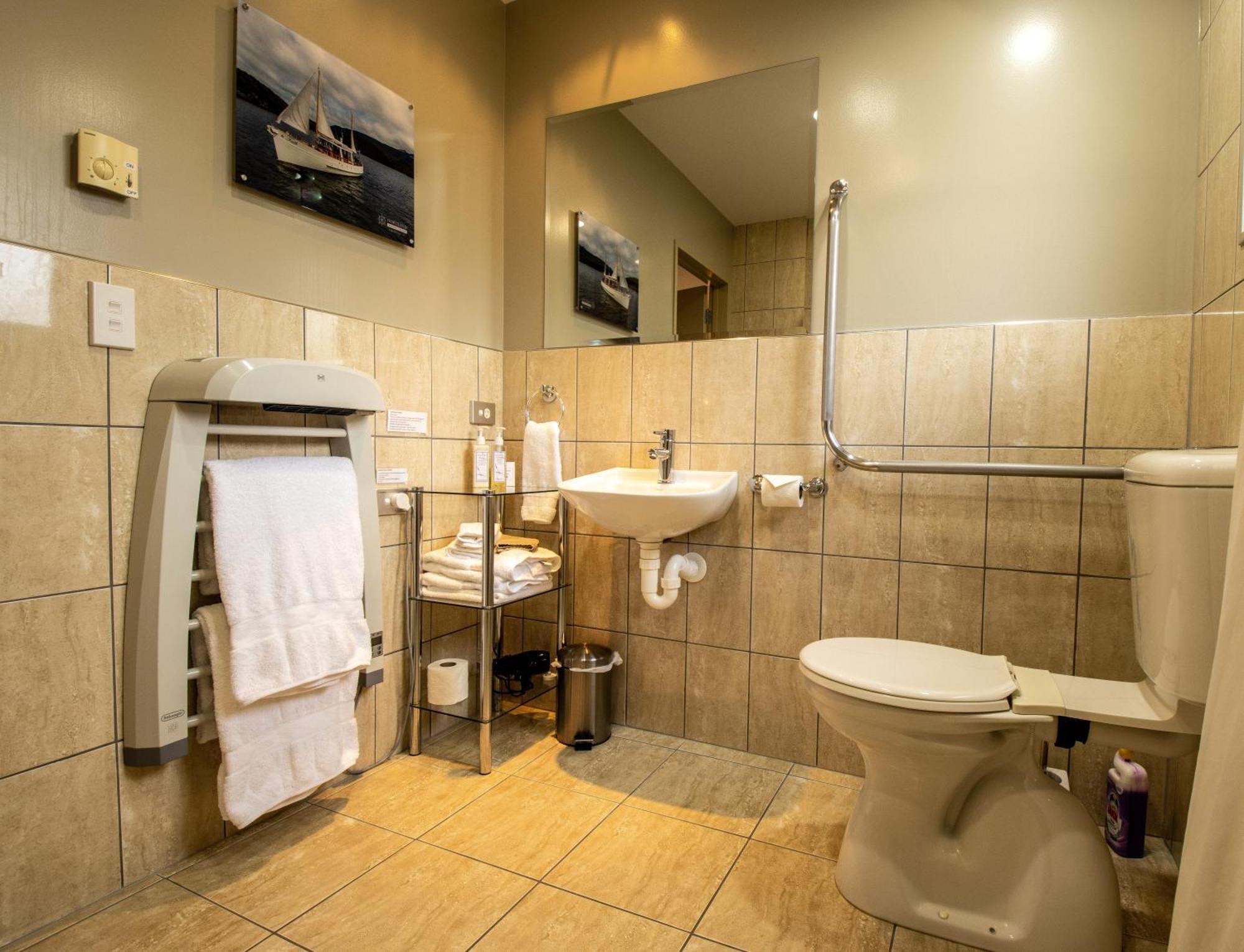 Blue Ridge Studios And Bed & Breakfast Te Anau Esterno foto