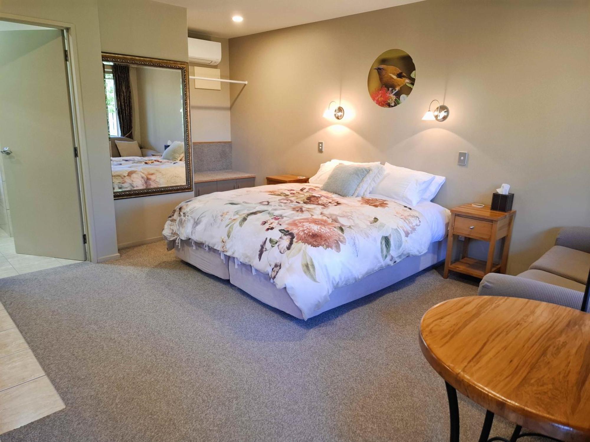 Blue Ridge Studios And Bed & Breakfast Te Anau Esterno foto