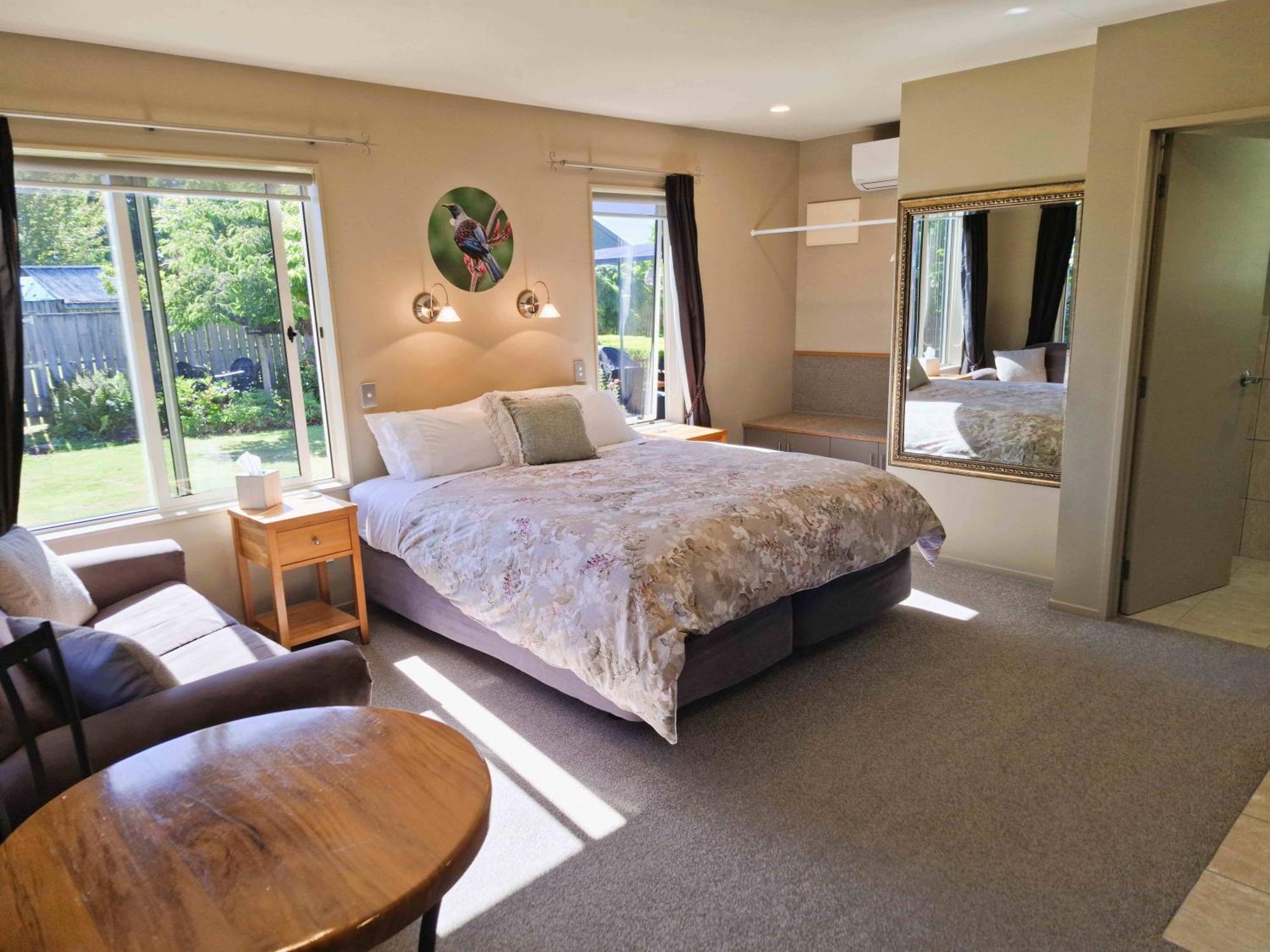 Blue Ridge Studios And Bed & Breakfast Te Anau Esterno foto