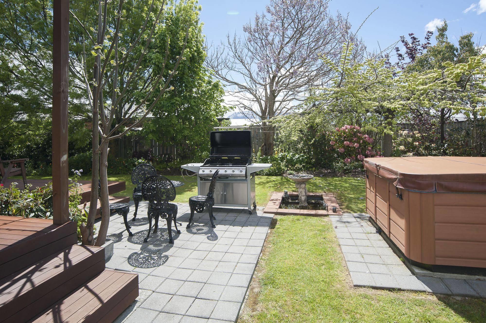 Blue Ridge Studios And Bed & Breakfast Te Anau Esterno foto