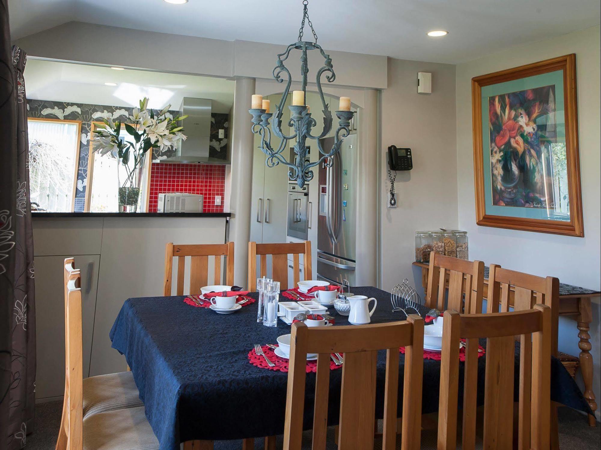 Blue Ridge Studios And Bed & Breakfast Te Anau Esterno foto
